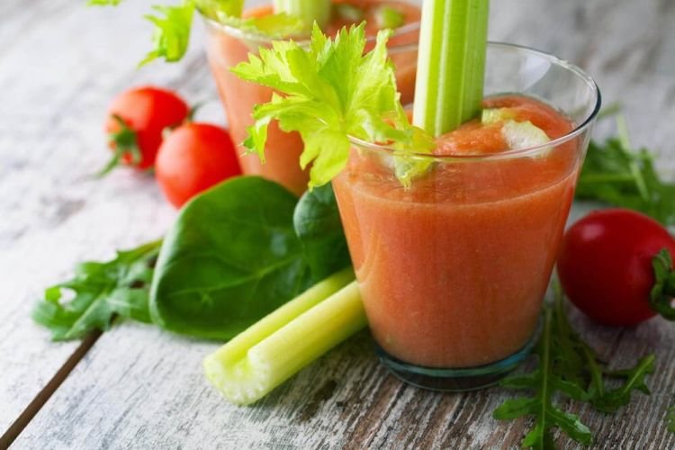 Vegetable Smoothie with Celery Leaves