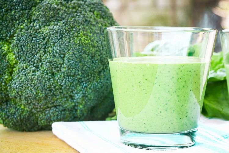 Broccoli and Spinach Vegetable Smoothie
