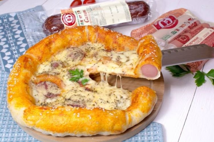 Pizza with Frankfurters