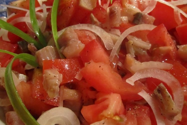 Heringssalat mit Tomaten