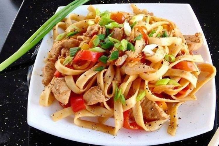 Chicken and Zucchini Udon