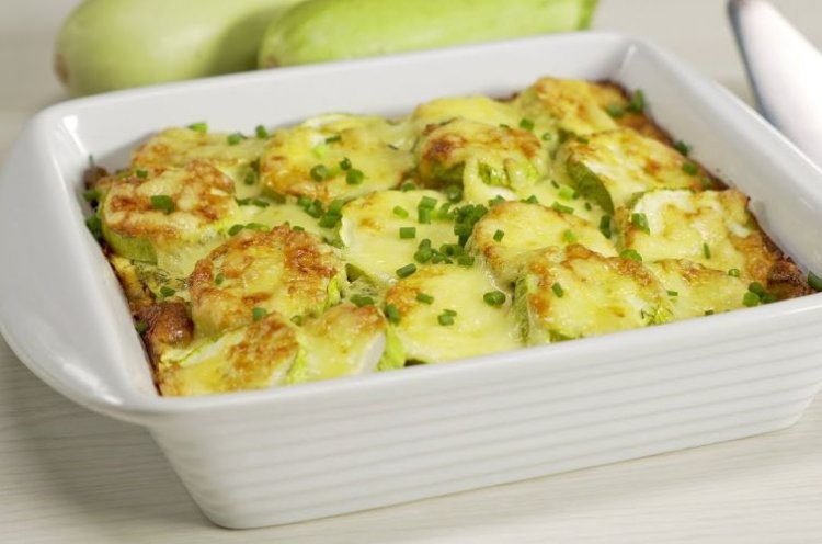Zucchini in saurer Sahne