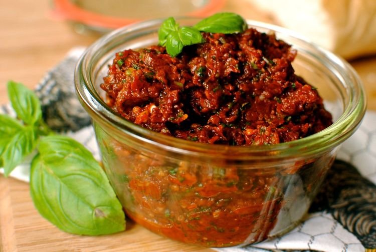 Salsa para pizza con tomates secos