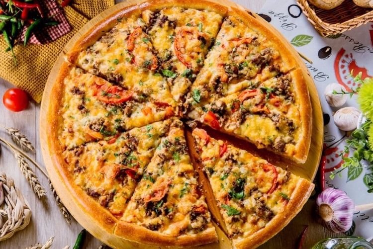 Ground Chicken Pizza
