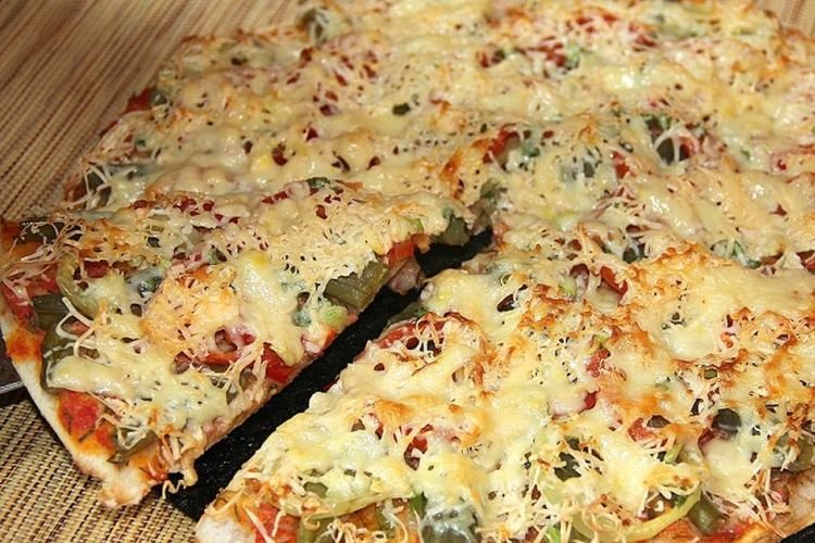 Lavash-Pizza mit Gemüse
