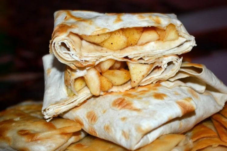 Lavash Wraps with Apples
