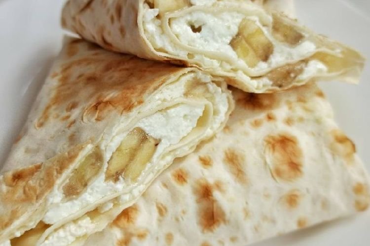 Lavash Wraps with Cottage Cheese and Banana