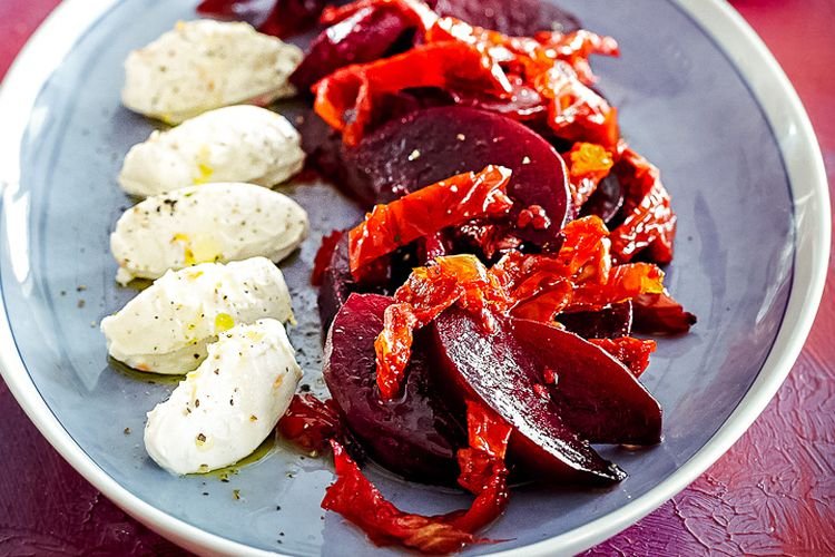Beetroot and Sun-Dried Tomato Salad