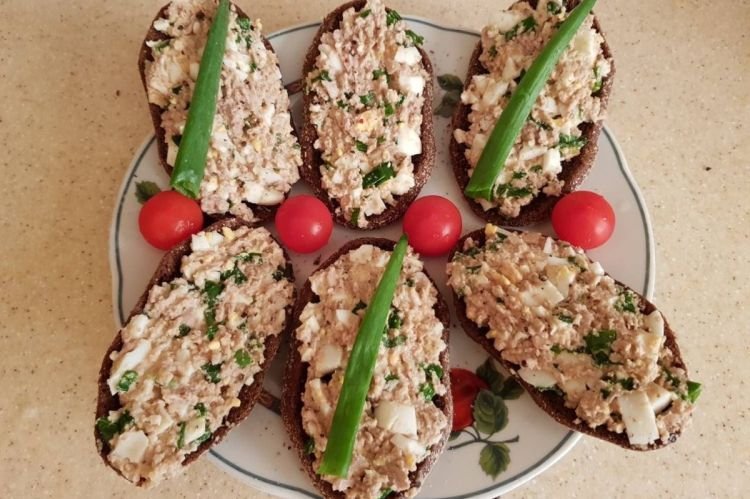 Cod Liver and Egg Sandwiches