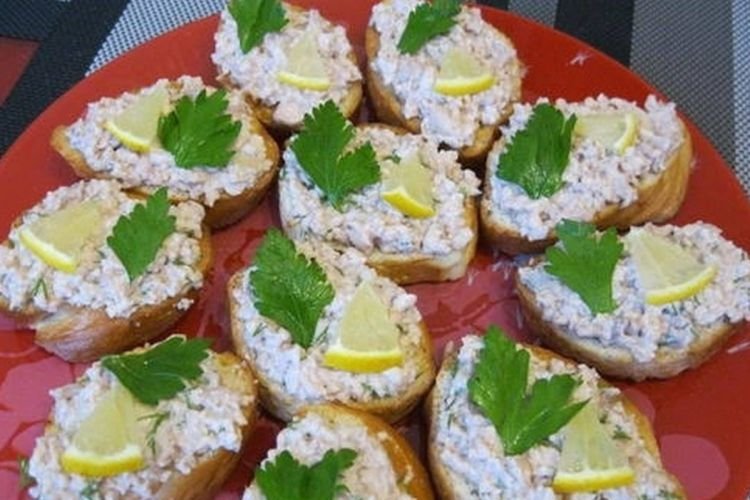 Cod Liver and Lemon Sandwiches