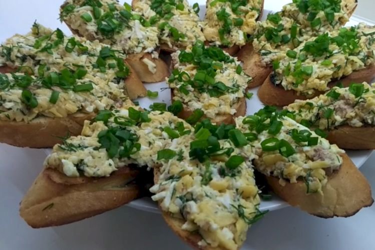 Hot Cod Liver Sandwiches