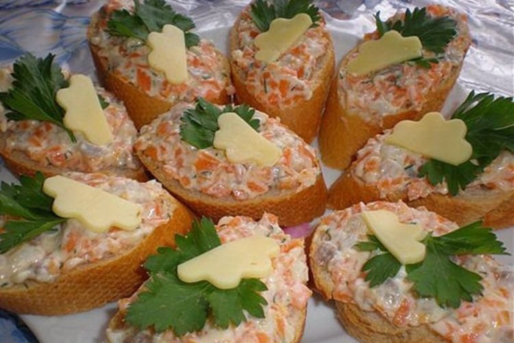 Cod Liver and Carrot Sandwiches
