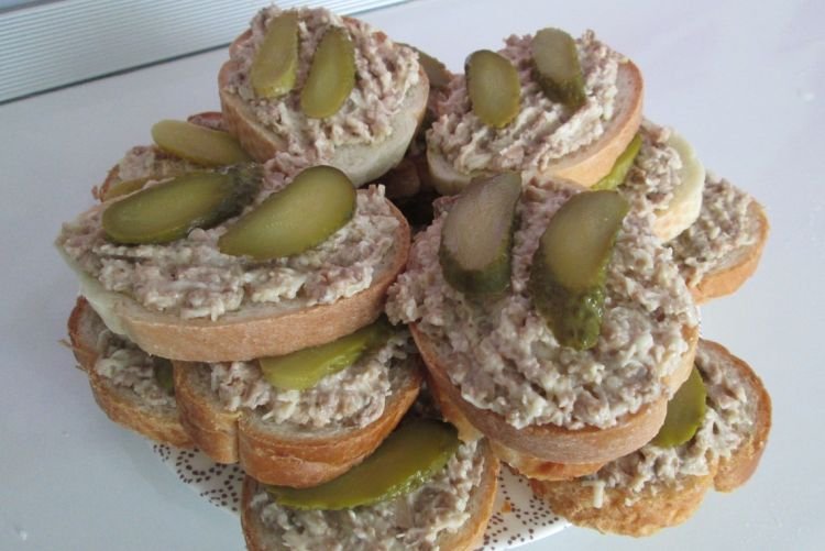 Cod Liver and Green Pea Sandwiches