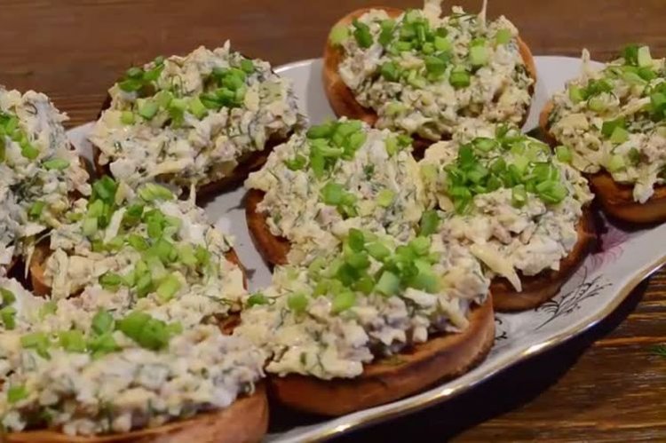 Cod Liver and Cheese Sandwiches