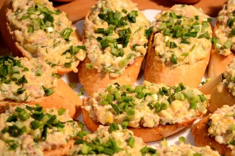 Cod Liver and Green Onion Sandwiches