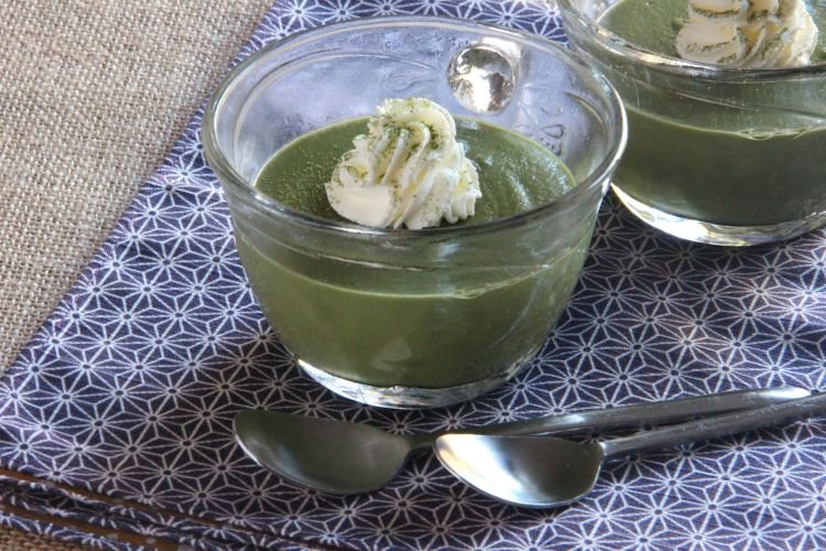 Matcha-Grüntee-Pudding