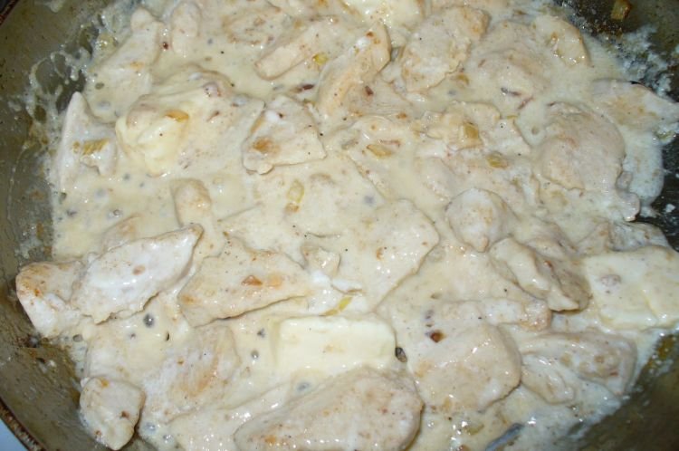 Fricassée de pollo con mayonesa