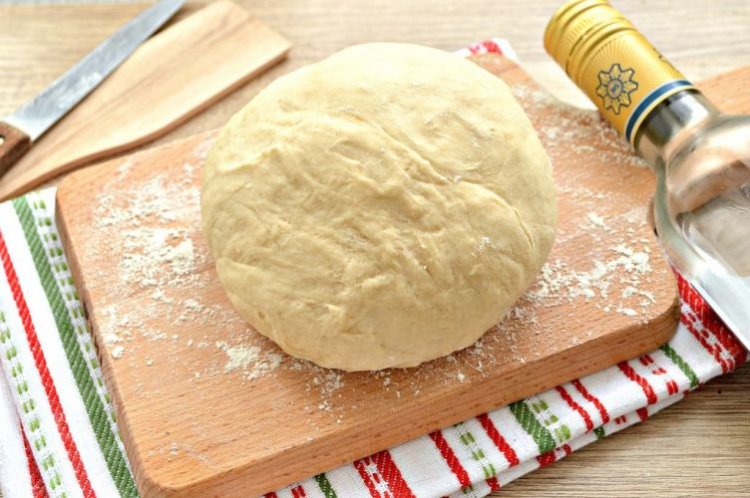 Tschebureki-Teig mit Wodka