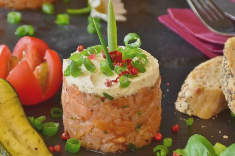 Lachs-Tatar mit Philadelphia-Käse