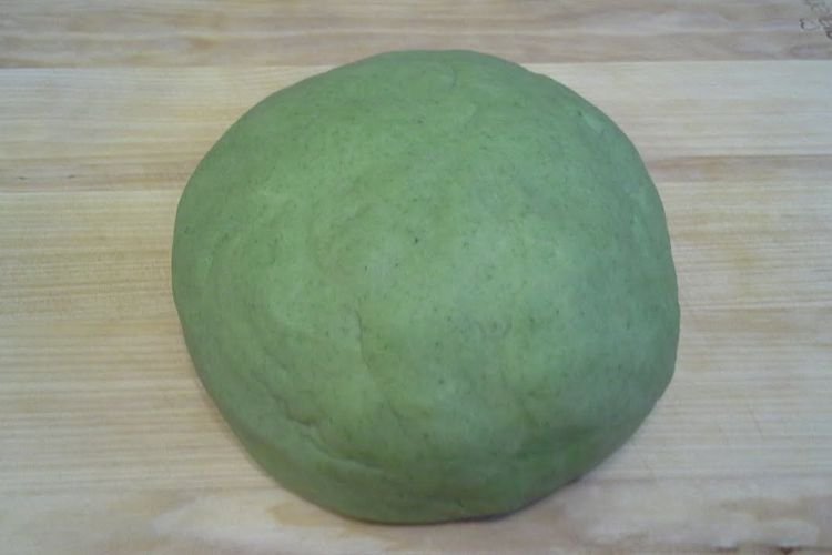 Spinach Dough for Varenyky