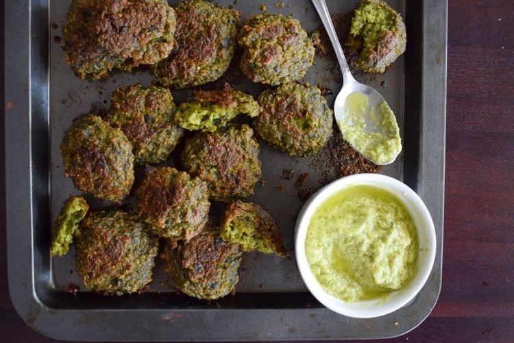 Falafel mit Cashews und Spinat