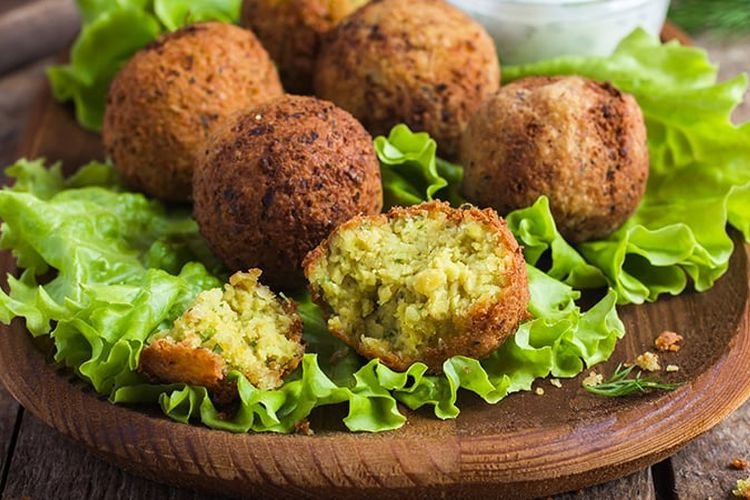 Falafel mit Brokkoli