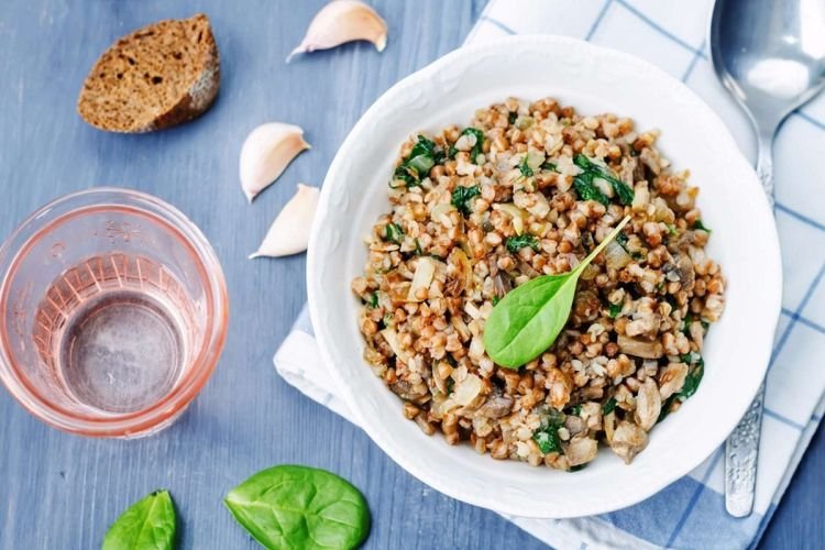 Buckwheat with Stewed Meat, Cream, and Spinach