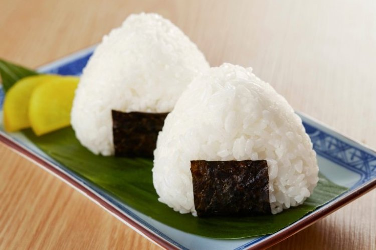Onigiri mit Garnelen