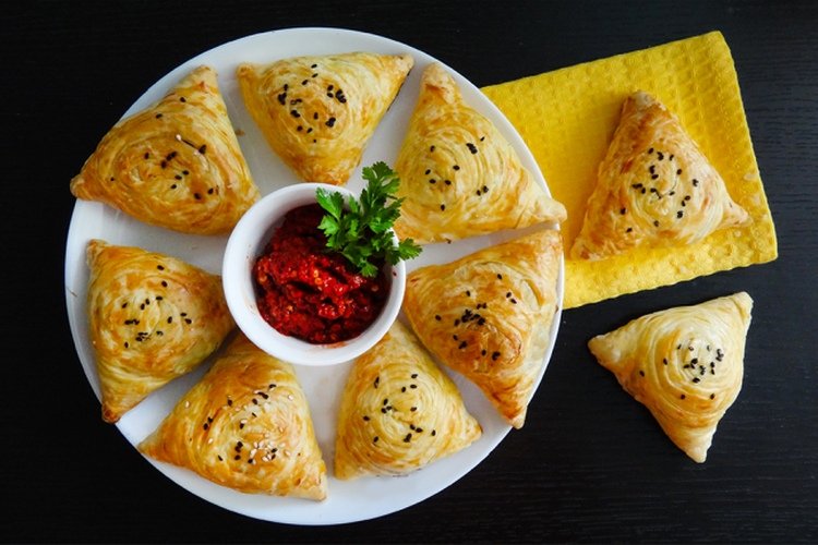 Samosa with Ham and Cheese