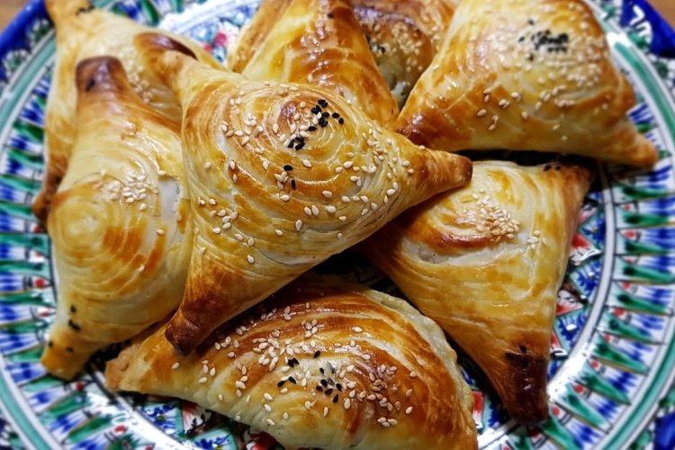 Samosa with Potatoes and Onions