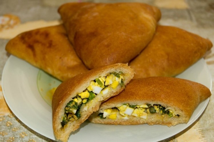 Samosa with Rice and Egg
