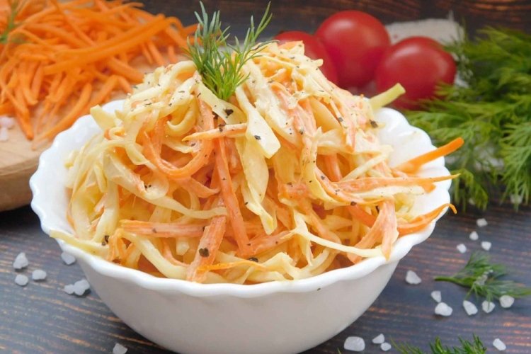 Coleslaw mit Ananas