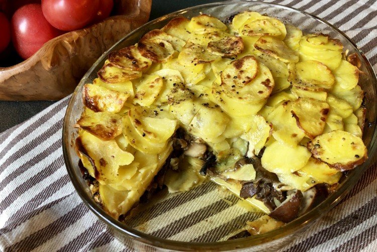Auflauf mit Kartoffeln und Pilzen