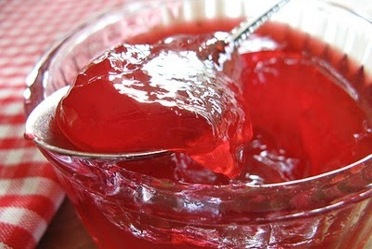 Redcurrant Jam with Gelatin