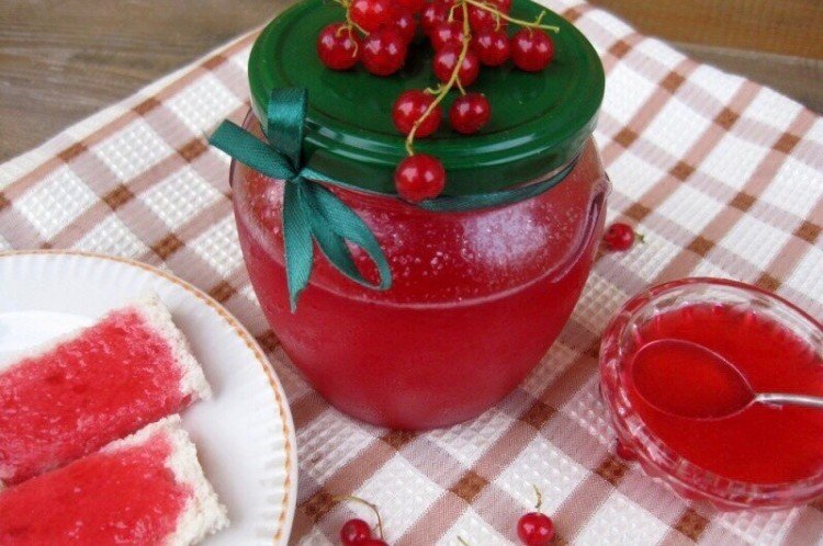 Redcurrant Jelly with Apples