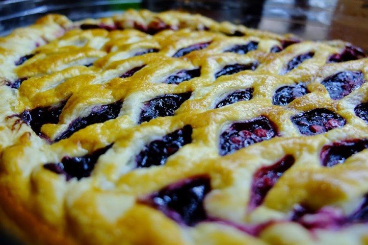 Pastel de hojaldre con bayas