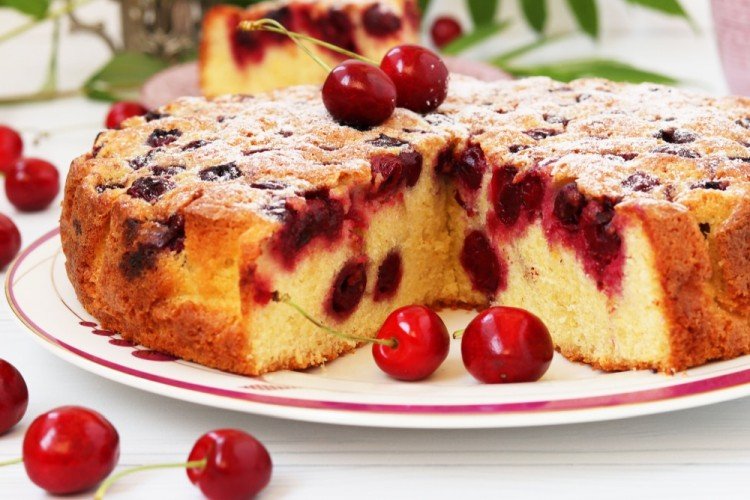 Pastel de kéfir con bayas