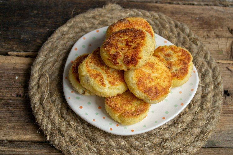 Healthy Syrniki with Coconut Flakes