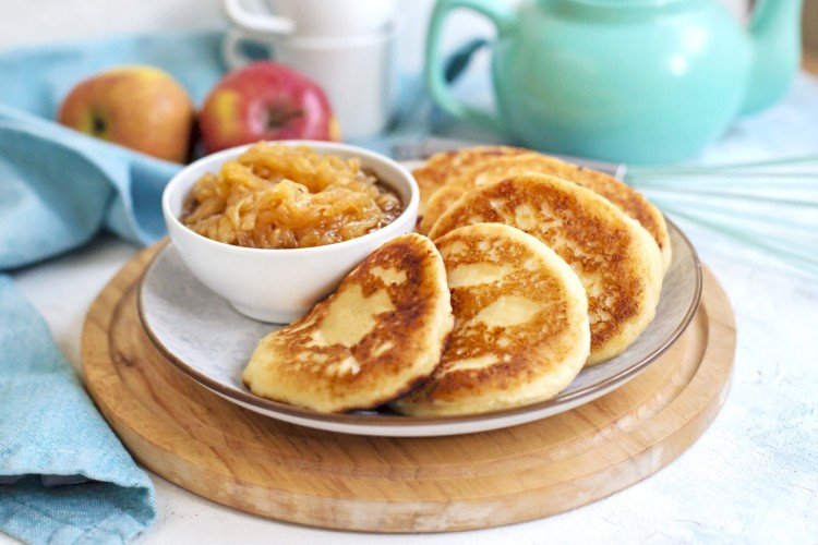 Healthy Syrniki with Apple
