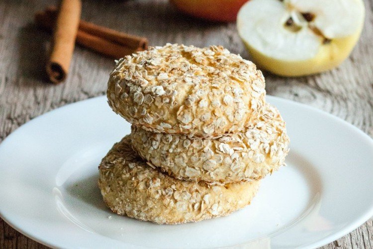 Healthy Syrniki with Oat Flakes