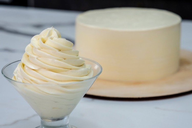 Cottage Cheese Frosting with White Chocolate
