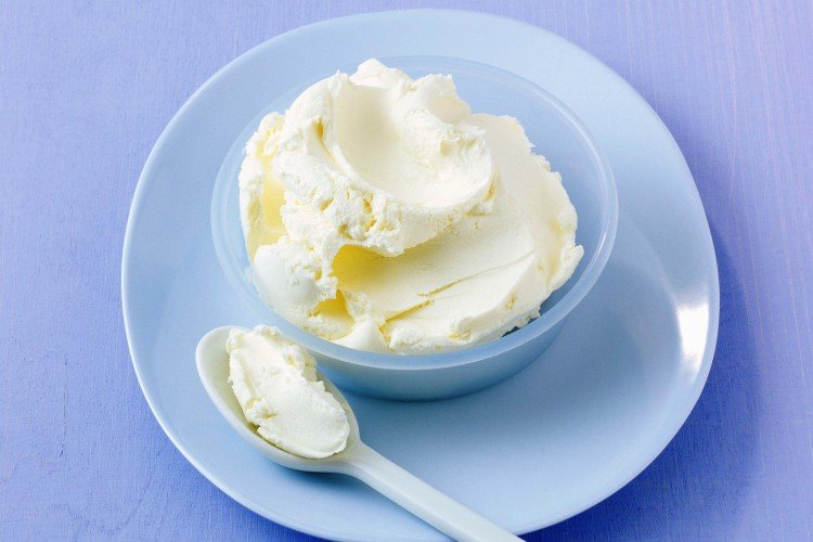 Cottage Cheese Frosting with Sour Cream