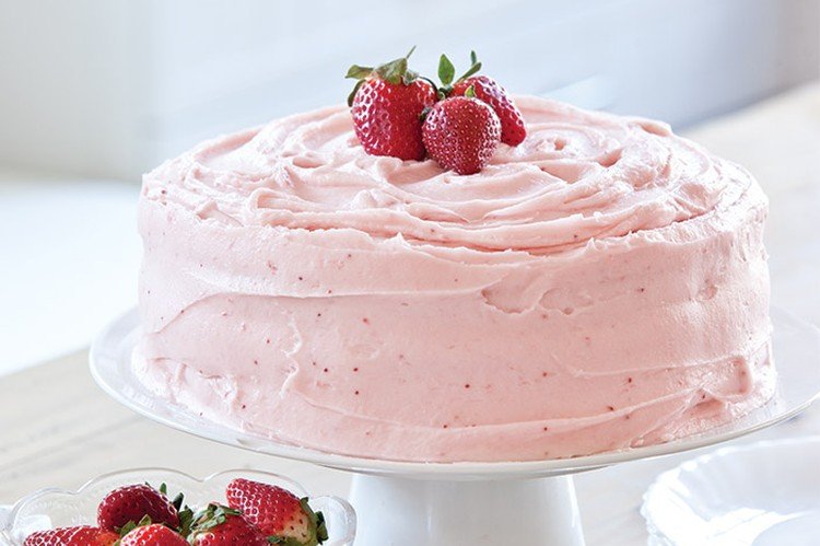 Strawberry Cottage Cheese Frosting for Cake