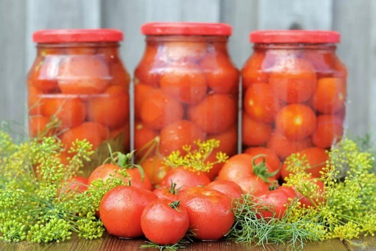Tomates con canela y clavo