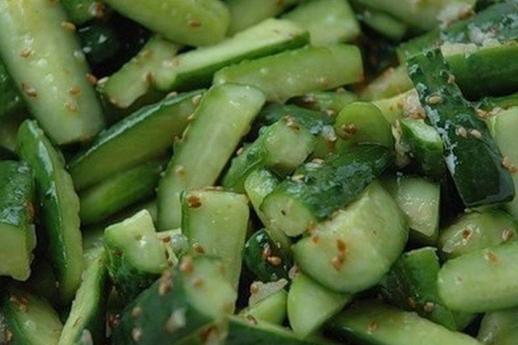 Pepinos picantes al estilo coreano para el invierno