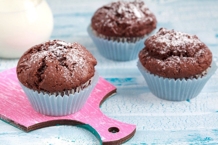 Schokoladenmuffins mit Marmelade