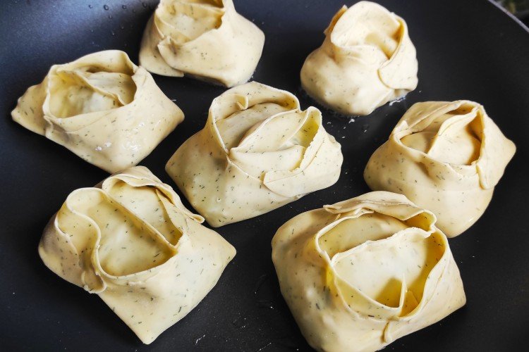Manti-Teig mit Kräutern