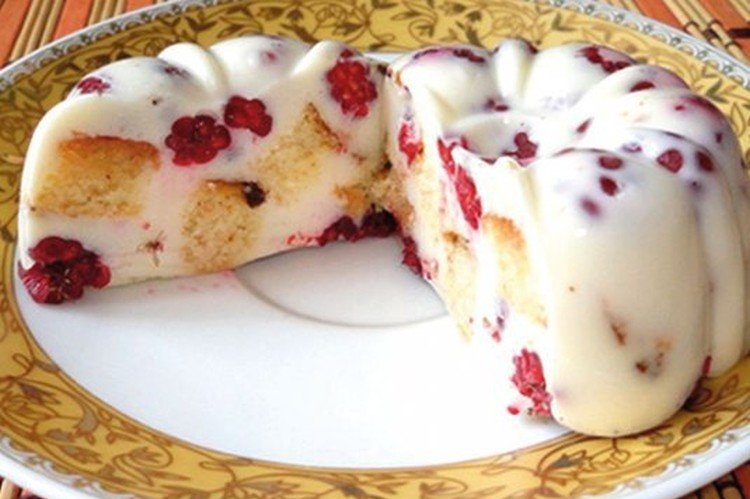 Blancmange mit Keksen