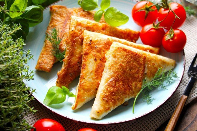 Lavash Triangles with Mushrooms and Vegetables
