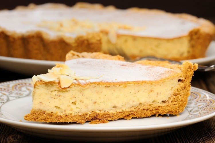 Tarta con relleno de plátano